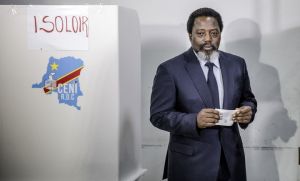 Le Président sortant Kabila au sortir de l'isoloir, présidentielle 2018